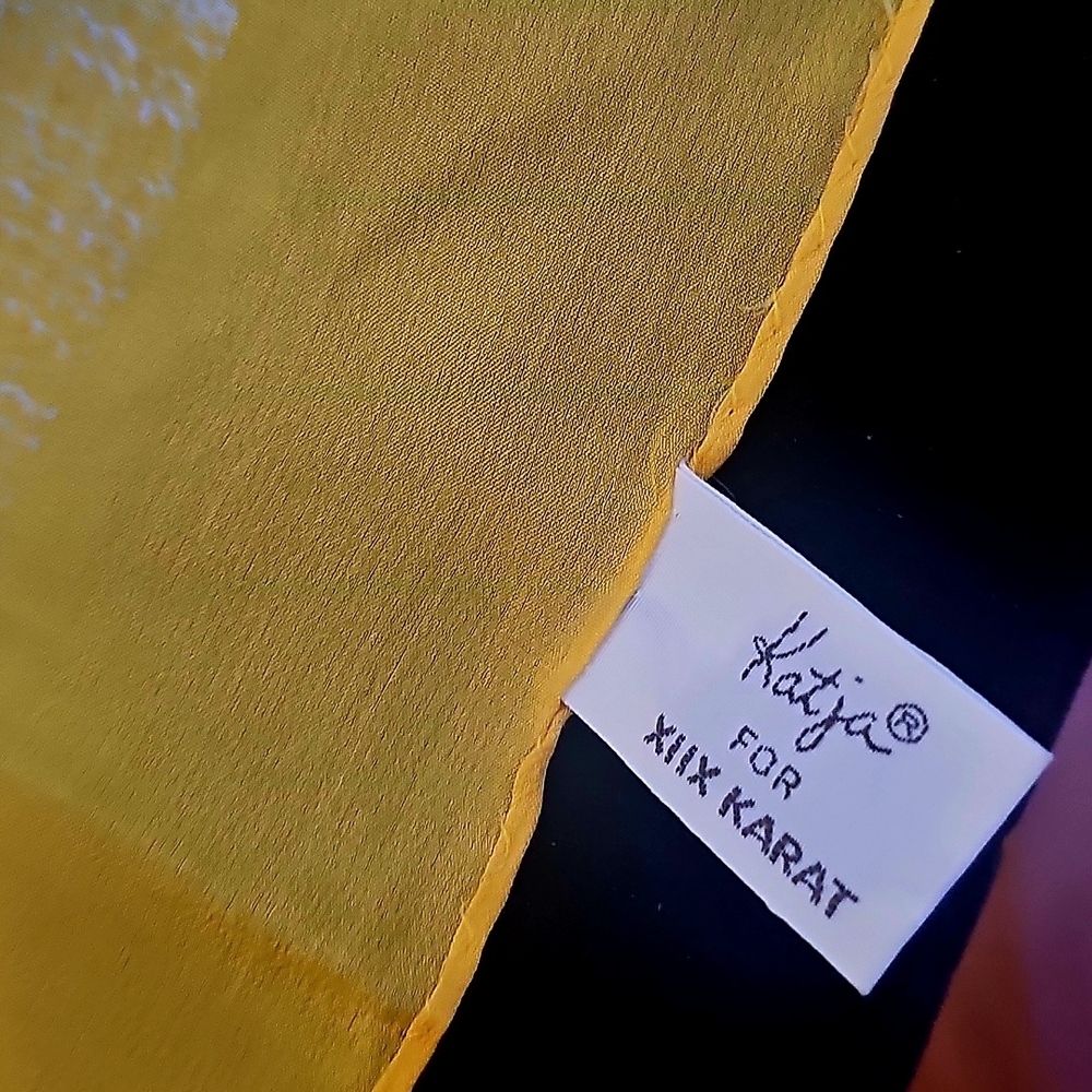 Vintage KATJA for XIIX Karat Yellow and White Patterned Scarf Square 25x25" Silk - Picture 4 of 5